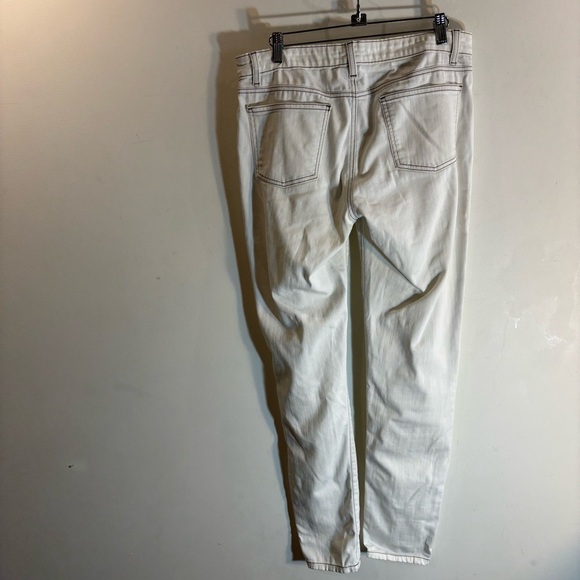 EILEEN FISHER Sz 8 Soft Denim Contrasting Stitch Slim Leg Mid-Rise Jeans - Picture 7 of 12